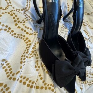 Zara Women's Black Bow Heels